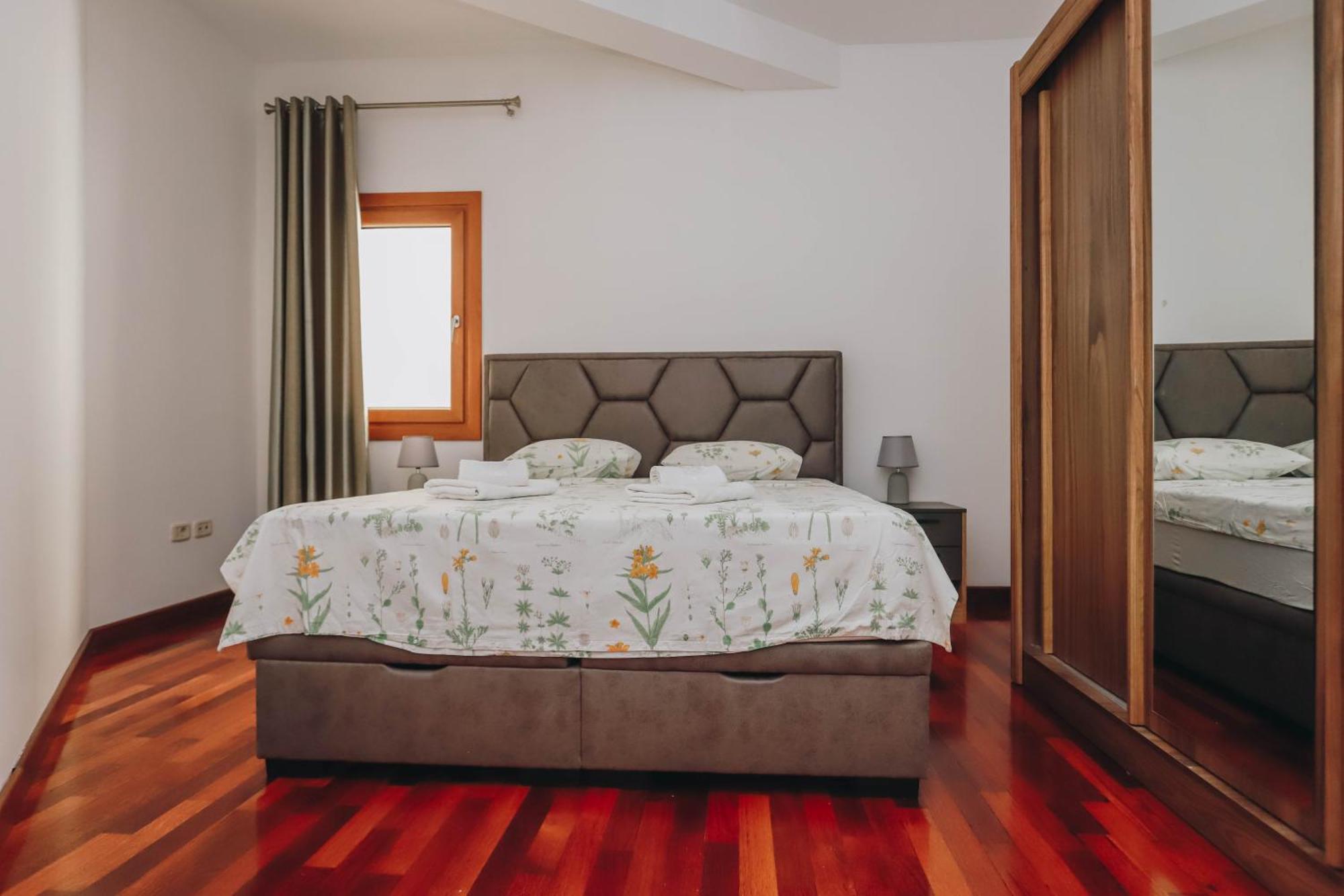 Apartment Near Ponta Nova Of Rafailovici Bečići Ngoại thất bức ảnh