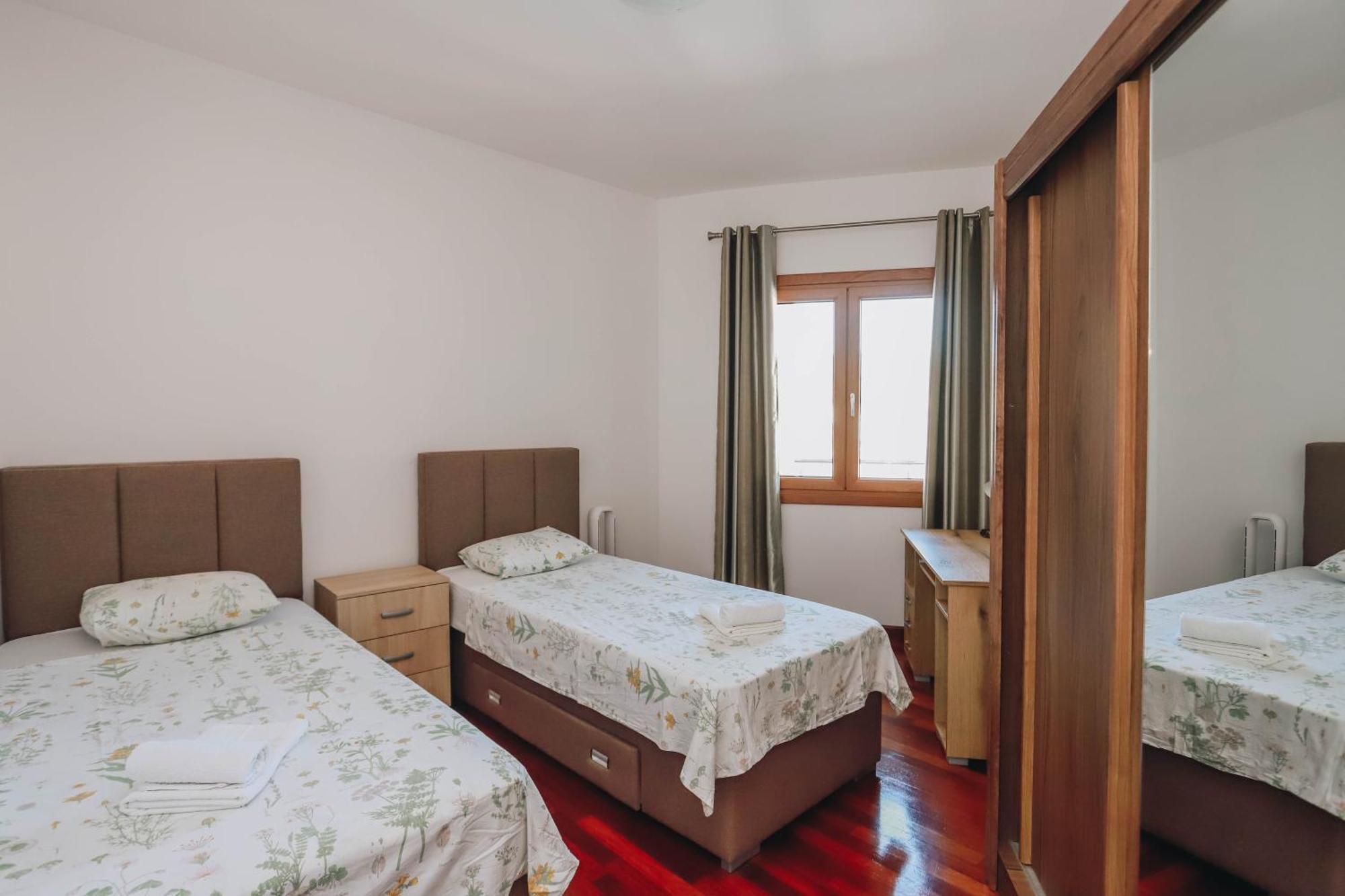 Apartment Near Ponta Nova Of Rafailovici Bečići Ngoại thất bức ảnh